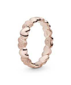 Heart ring in diamond-pointed Rose