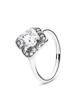 Silver ring with clear cubic zirconia