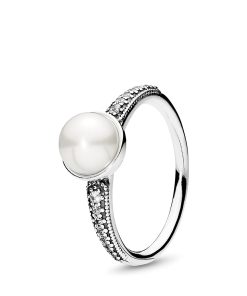 Freshwater cultured pearl silver ring with clear cubic zirconia. 7 mm