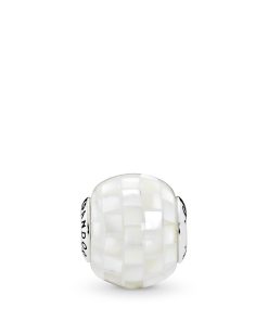 GENEROSITY ESSENCE COLLECTION charm in silver with mosaic of white mother of pearl and white acrylic