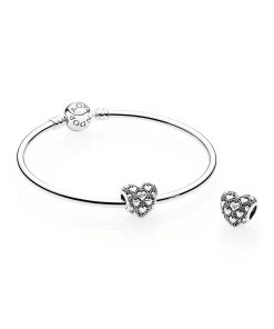 Club 2016 silver charm with 0.01 ct TW h/vs diamond